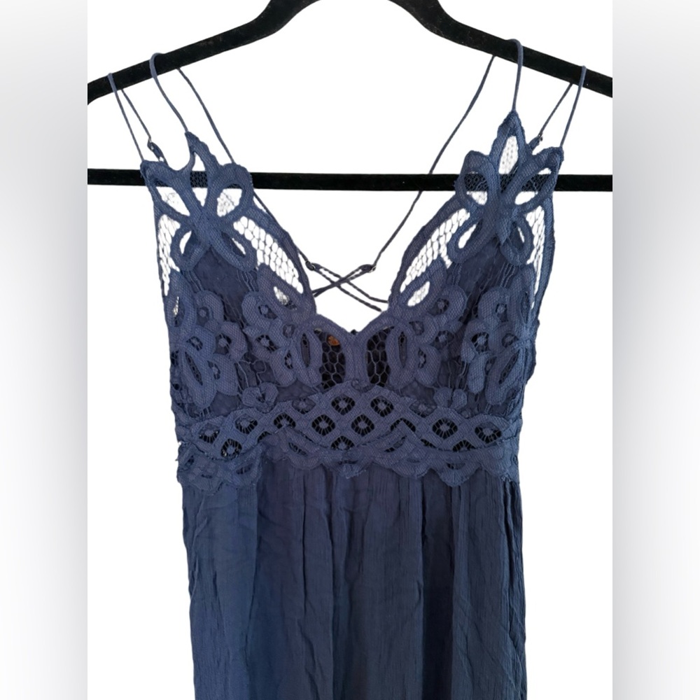 FREE PEOPLE *NWT* Adella Crochet Maxi Dress in Midnight Blue/Navy Size XS - Picture 9 of 11